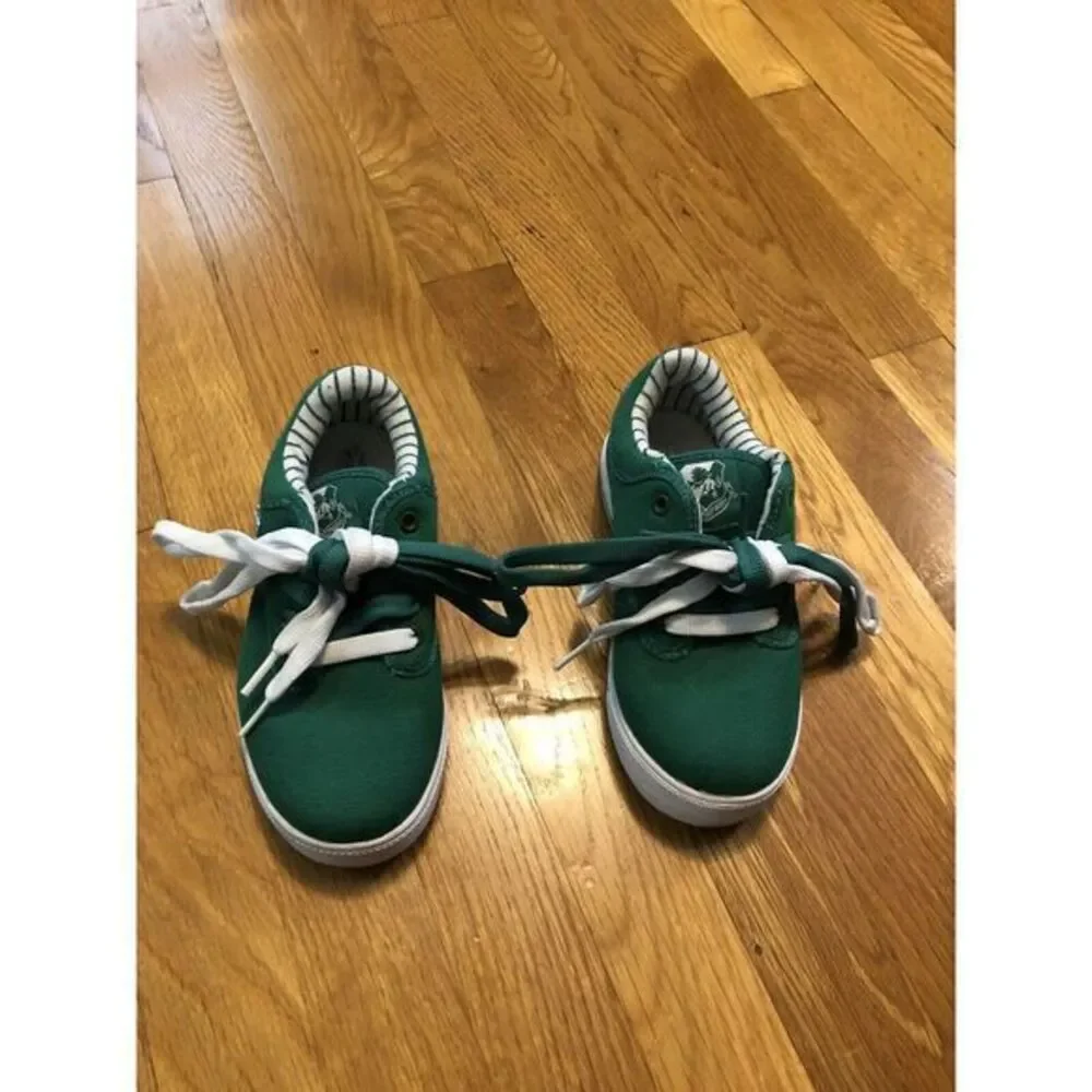 Vlado spectro luxury footwear Kids Unisex Tennis shoes Sz 1.5 Kelly Green court‎